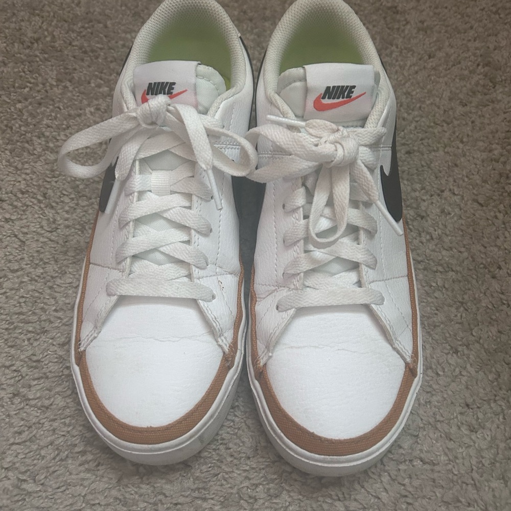 Nike Court Legacy sneakers